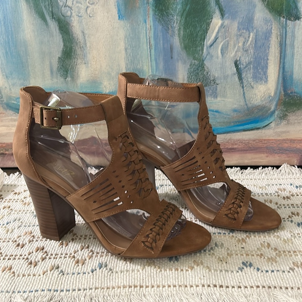 Tan Chunky Heel Sandals with Braided Design